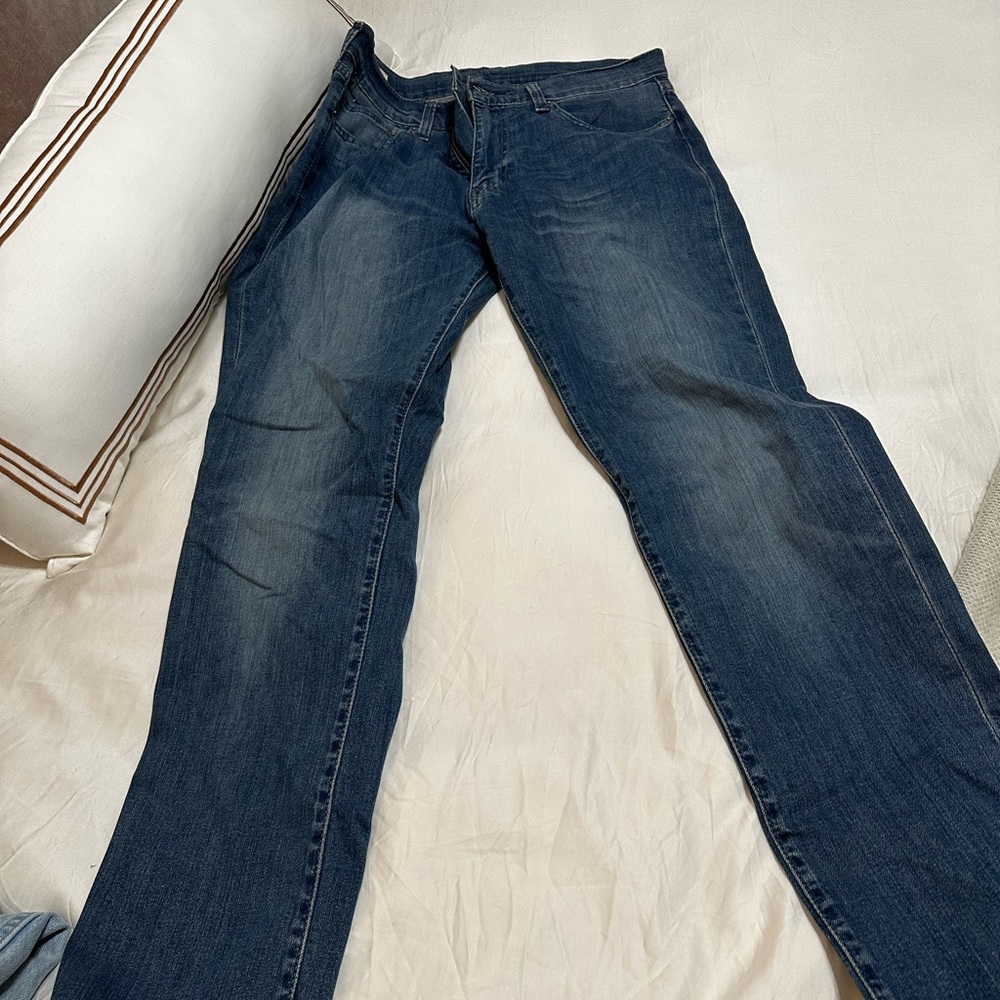 Levi jeans